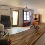 Apartament Au Coeur Du Village - Wifi & Clim