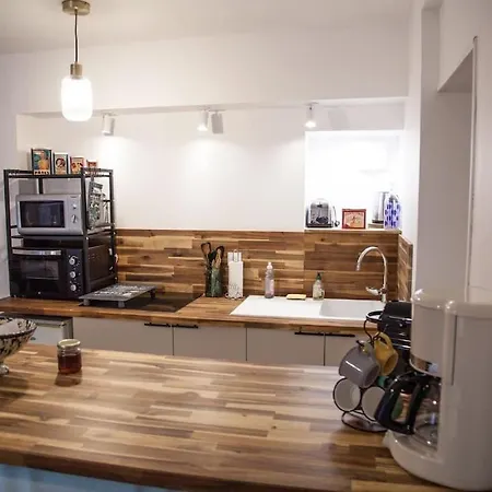 Apartmán Au Coeur Du Village - Wifi & Clim *