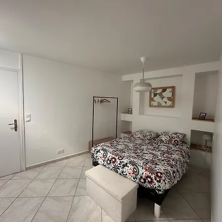 Au Coeur Du Village - Wifi & Clim Apartament Remoulins