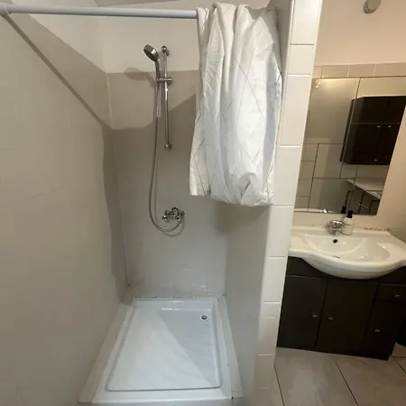 Au Coeur Du Village - Wifi & Clim Apartament