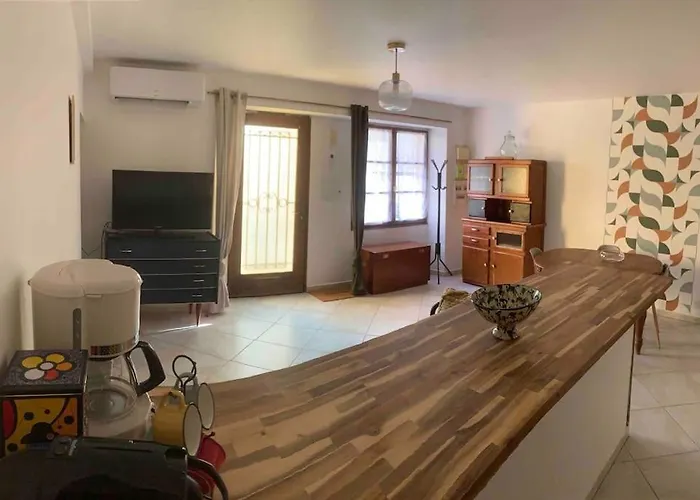 Apartment Au Coeur Du Village - Wifi & Clim