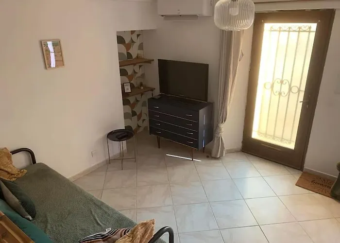 Au Coeur Du Village - Wifi & Clim Apartment *